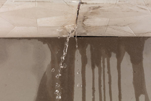 Professional Sewage Cleanup technician working in Calumet, OK